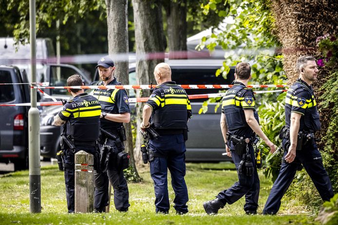 De politie doet onderzoek in Geleen, de woonplaats van Donny M.