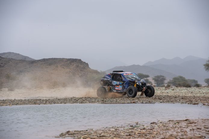 Paul Spierings en Jan Pieter van der Stelt boekten in deel 2 van de Dakar Rally veel progressie.
