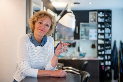 Alle kappers mogen weer open, maar Ans Kamp uit Bentelo sluit haar salon toch