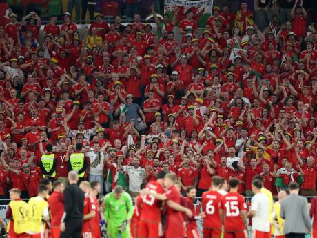 Fans met regenboogkleuren wél welkom bij WK-duel Wales - Iran