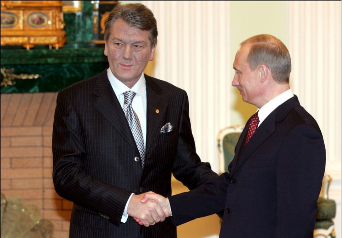 Archiefbeeld van Joesjtsjenko en Poetin, 1 februari 2005.