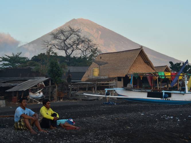 Vulkaan op Bali dreigt uit te barsten: 100 bussen voor evacuatie toeristen