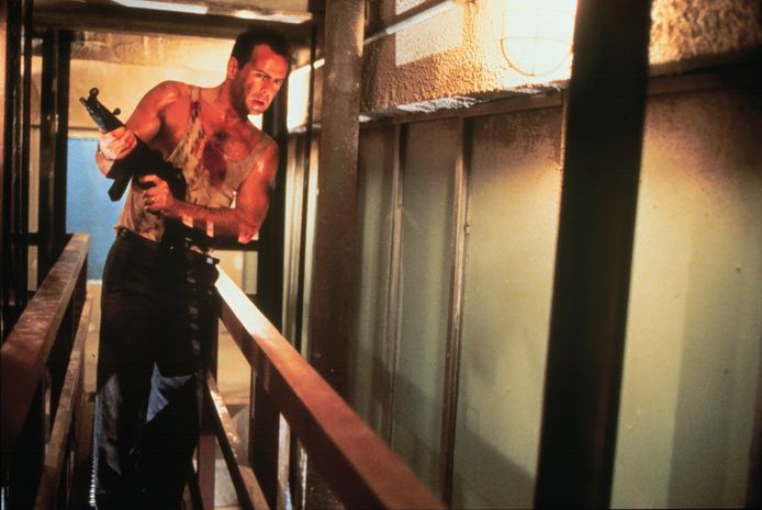 Bruce Willis nel film Die Hard