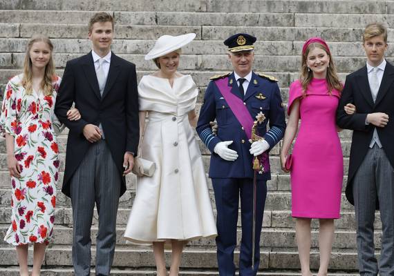 Fraaie fifties vibes voor koningin Mathilde op de Nationale Dag