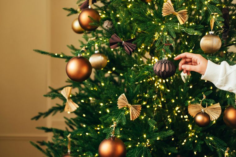 Handig overzicht: dít is hoeveel lampjes jouw kerstboom