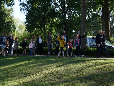 Avondvierdaagse in Son viert jubileum: ‘al 25 jaar evenement voor jong en oud’