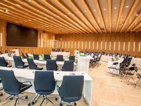 Installatie Tilburgse wethouders toch digitaal, maar raadsleden zijn welkom in de raadszaal