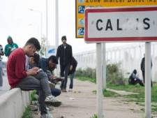 Nouveaux affrontements entre migrants et forces de l'ordre à Calais