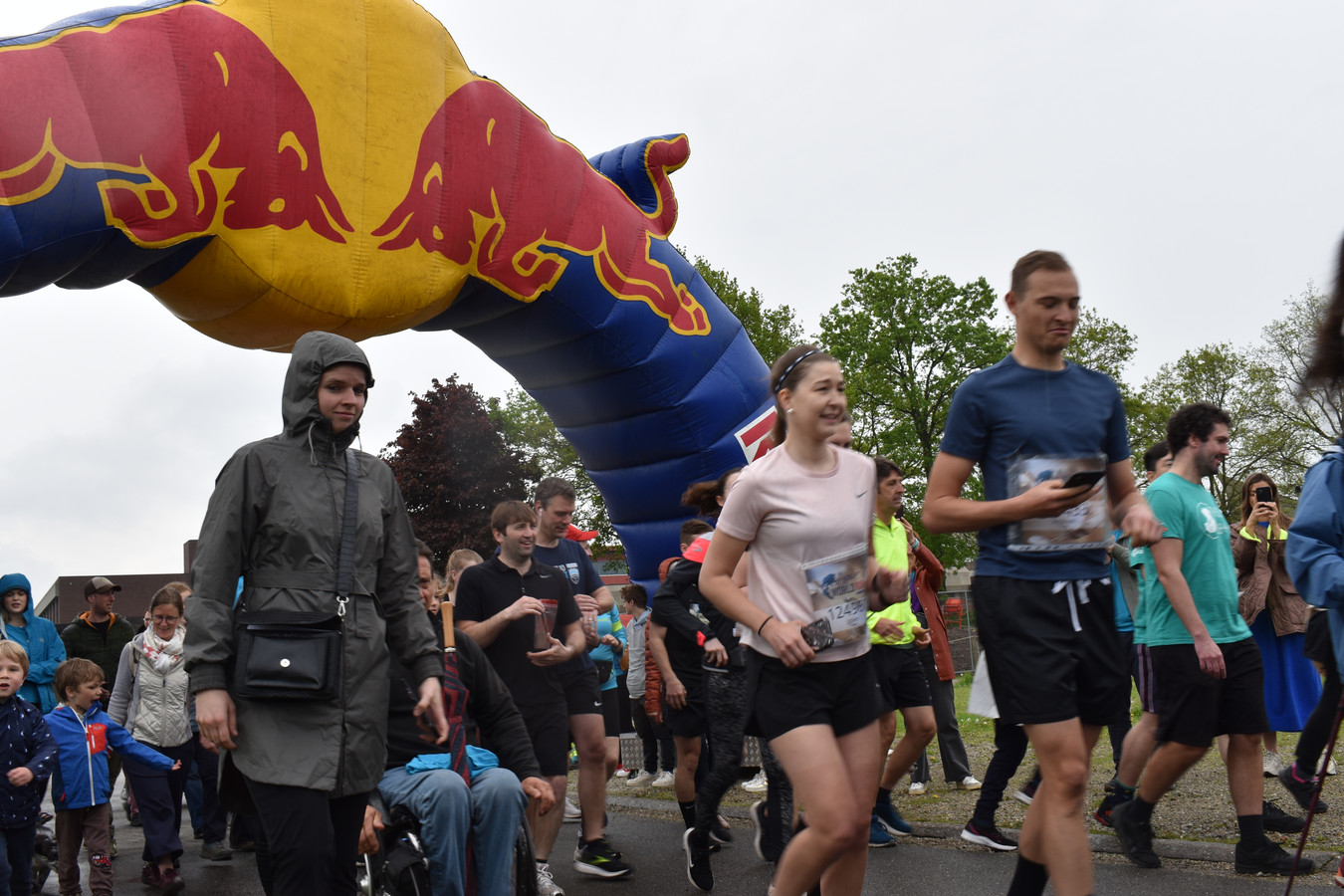 Lopen voor de mensen die het niet meer kunnen Wings for Life World Run brengt ruim 250 mensen