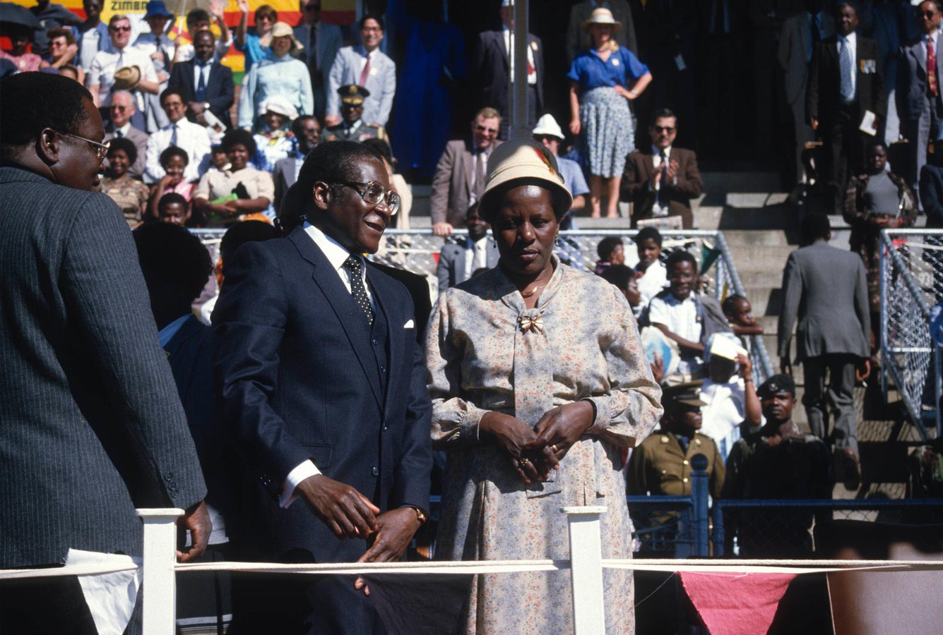 Robert et Sally Hayfron Mugabe en 1985.