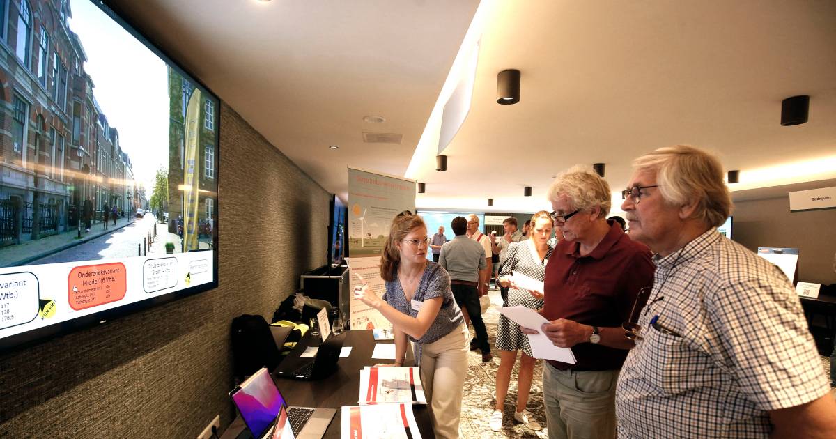 Veel interesse voor infomarkt over windturbines op Avelingen: 'Het is geen gelopen race' - AD