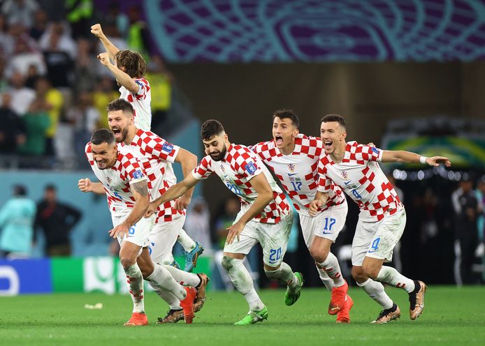 Feest bij de Kroaten na de gewonnen penaltyreeks.