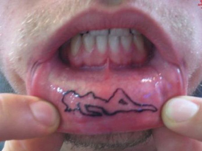 Nouvelle Tendance Les Tatouages Dans La Bouche Tendances 7sur7 Be