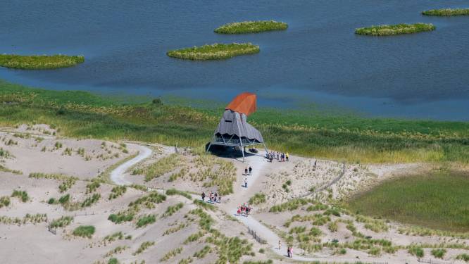 Studenten maken magazine over in Markermeer neergestorte bommenwerper