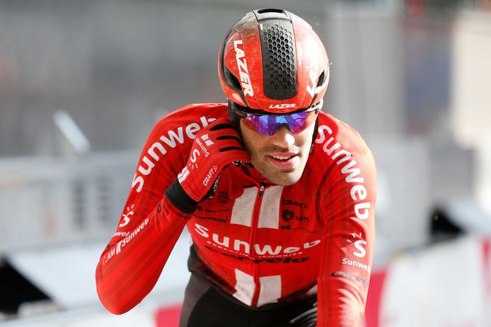 2019-04-28 17:06:07 LUIK - Tom Dumoulin komt over de finish tijdens de wielerklassieker Luik-Bastenaken-Luik. ANP BAS CZERWINSKI