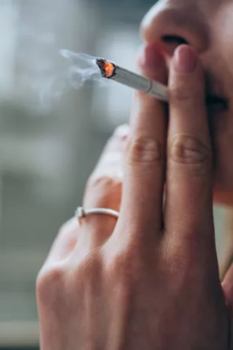 Les députés britanniques votent pour le projet d’un Royaume-Uni sans tabac