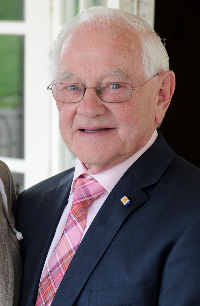 Jan van Dongen, ‘grote man’ van Zeelands touringcarbedrijf Van Dongen