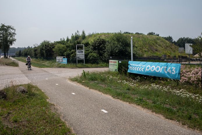 Poort 43 aan de Pastoor Thijssenstraat in Sterksel.