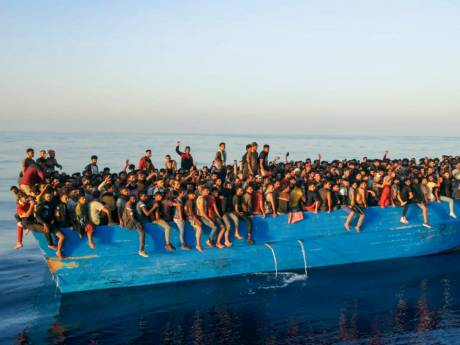 539 mensen op één boot: Lampedusa wordt weer overspoeld door migranten