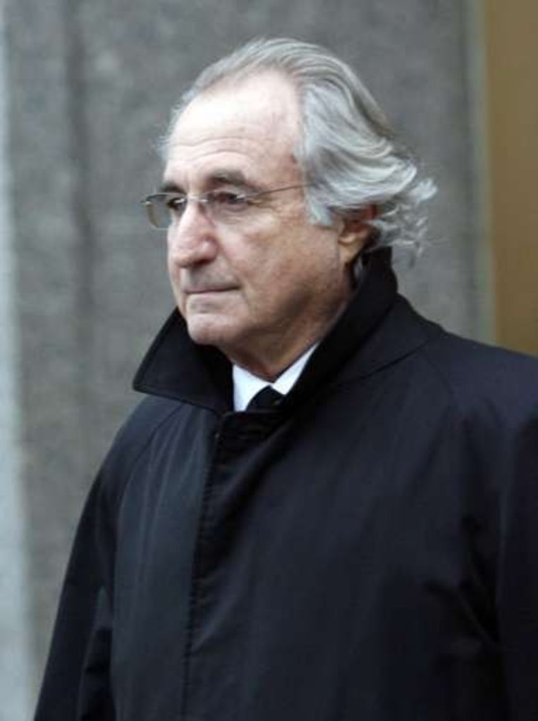 Vrouw Bernie Madoff haalde nog gauw 15 miljoen van bank ...