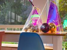 Creëer thuis je eigen feestje met discoballen als decoratie