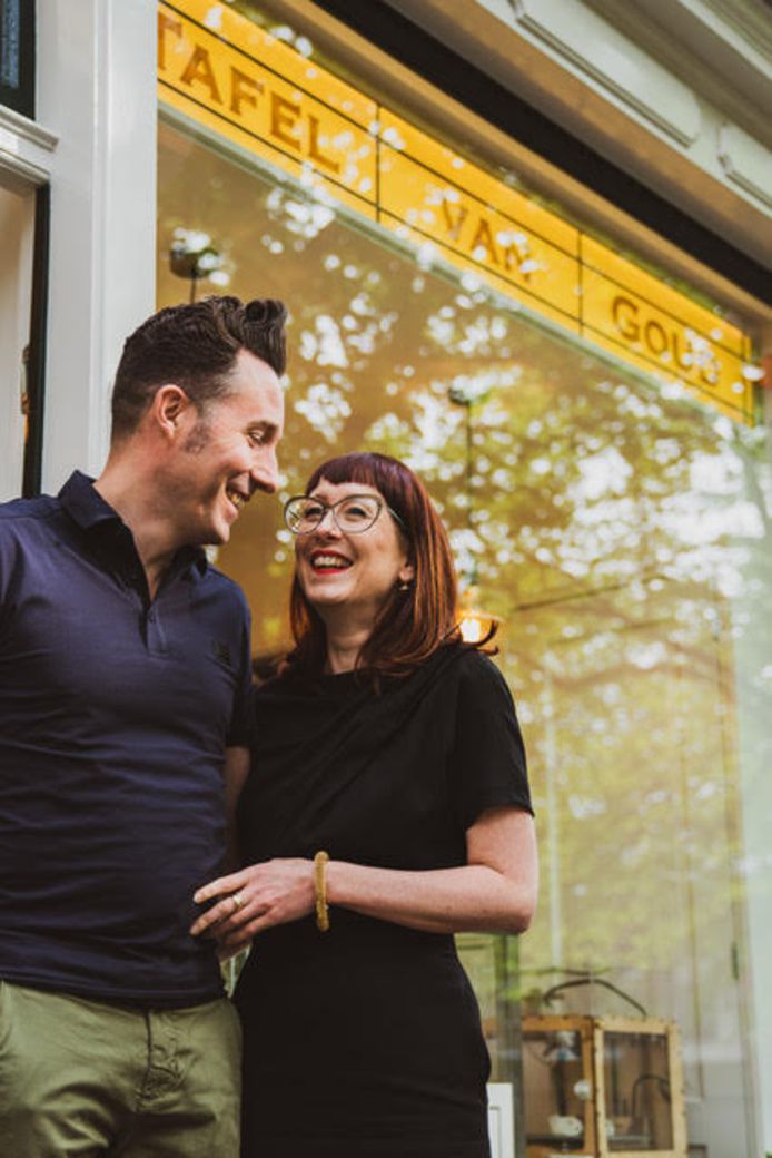 Taco en Lou voor hun goudsmidatelier in Schiedam.