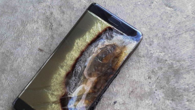 Eerder deze week waarschuwden brandwondenexperts al voor de gevaren van smartphones. (illustratiefoto) Beeld Photo News