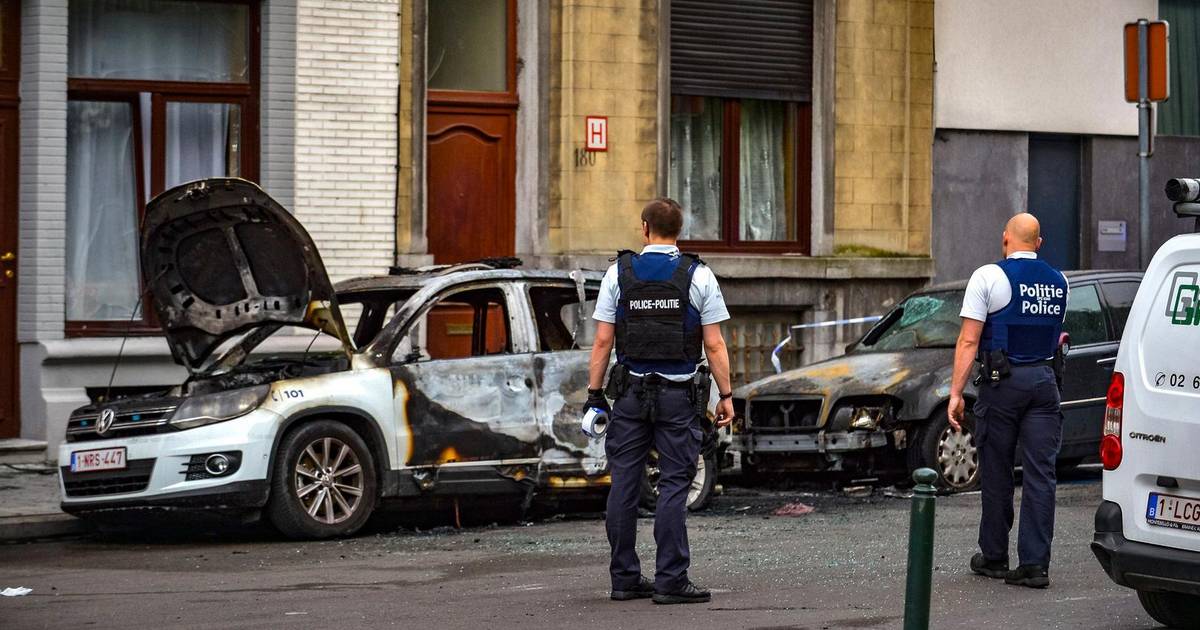 Verpersoonlijking wandelen Aankoop Politie Molenbeek kampt met burn-outs | Binnenland | hln.be
