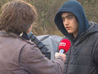 Honderden vluchtelingen willen oversteek naar Engeland wagen: “We betalen 2970 euro per persoon en riskeren ons leven”