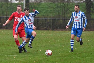 Wat de meesten nooit lukt, lukt deze amateurvoetballer twee keer: direct scoren uit een corner