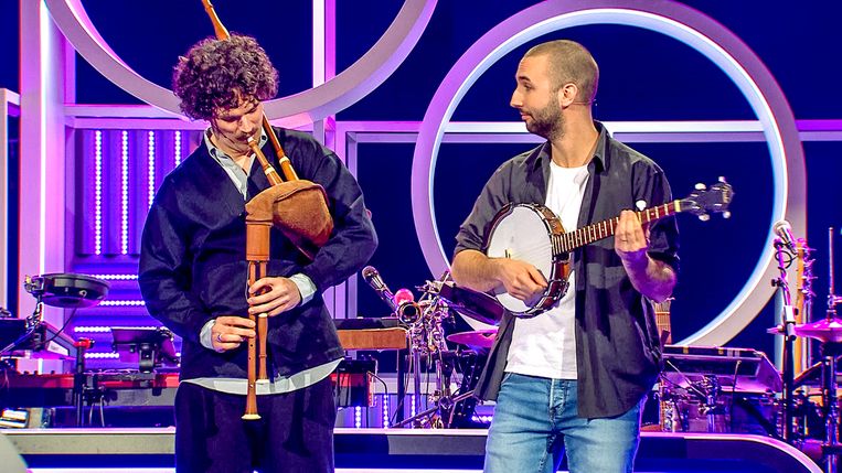 Senne en Lokko in 'Popquiz'. Beeld VTM