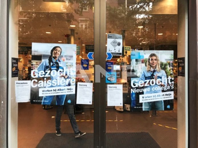 Nu winkels weer normaal geopend zijn, neemt de werkgelegenheid in de detailhandel toe, meldt het UWV.