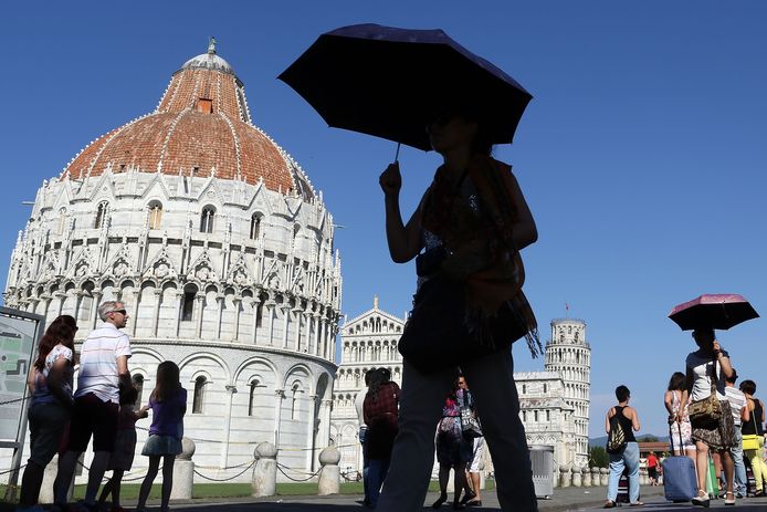 Steekt de scheve toren van Pisa straks uit het water?