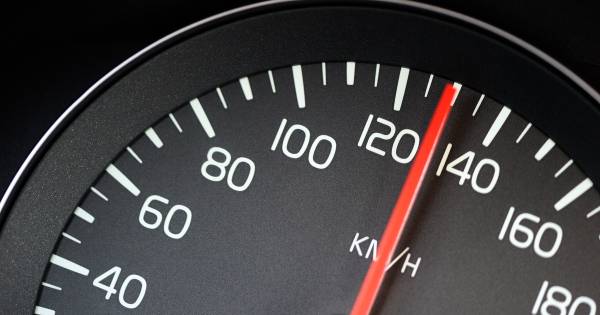 Politie zet drie snelheidsduivels aan de kant | Bommelerwaard - BD.nl