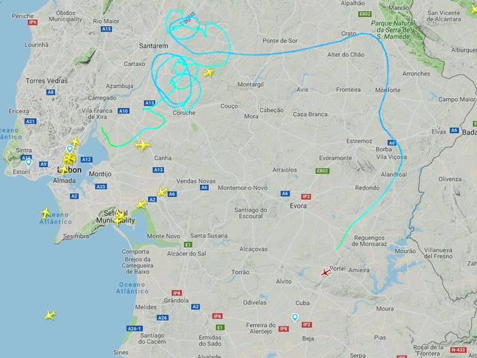 Het vliegtuig cirkelde een tijdje in krappe bochten boven Portugal, zo is te zien op radarbeelden van het traject