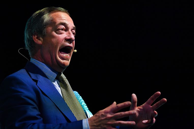Nigel Farage tijdens een bijeenkomst van de brexitpartij in Edinburgh. Beeld Getty Images