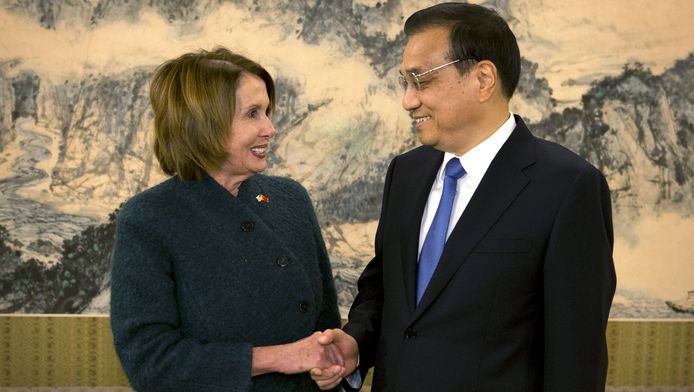 Nancy Pelosi (représentante des Démocrates à la Chambre) et le Premier ministre chinois Li Keqiang