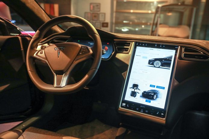 Interieur van een Tesla-model.