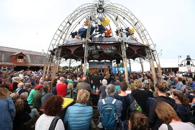 Grote drukte op Oerol door mooie weer