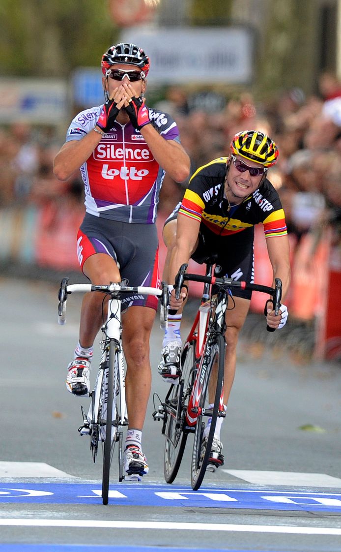 Philippe Gilbert won Parijs-Tours in 2009 na een spurt met Tom Boonen.