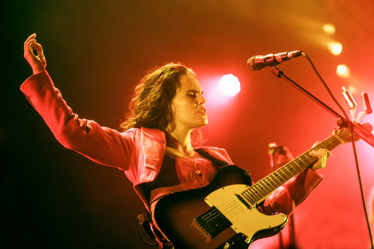 Anna Calvi in de Botanique
 Beeld Alex Vanhee