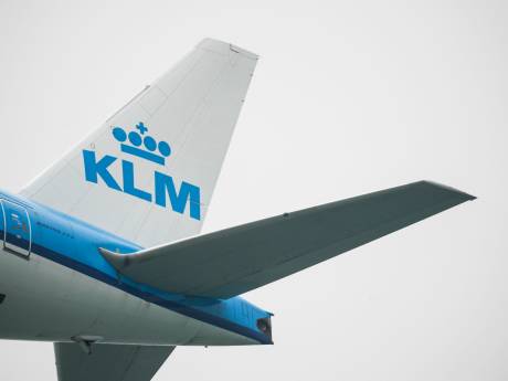 Kabinet overweegt stappen tegen KLM én wil luchtvaartmaatschappij blijven aansturen