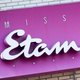 Miss Etam in zwaar weer, de brief van de geschorste rector, en al 15.000 kaartjes voor Isa