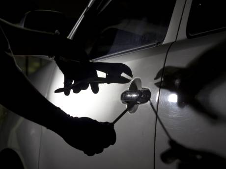 Roemeen opgepakt met 78 katalysators in zijn auto