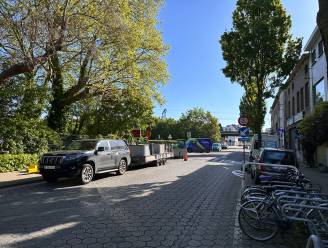 Burvenichstraat in Gentbrugge vandaag tijdelijk afgesloten: aannemer bouwt vrachtwagensluis
