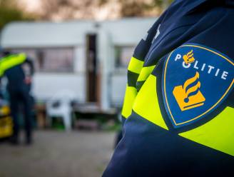 Auto met jerrycans rijdt politiebureau in Nederlands-Limburgse Kerkrade binnen