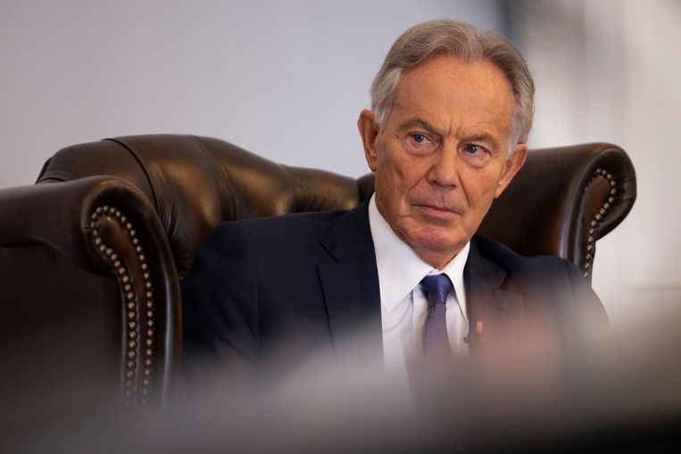 Niet alle Britten zitten te wachten op 'Sir' Tony Blair, onder meer vanwege zijn rol in de oorlogen in Irak en Afghanistan. Beeld Getty Images