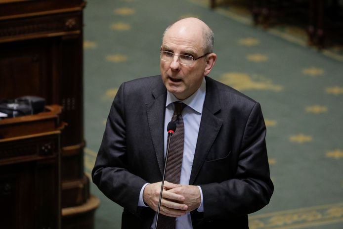 Het voorstel van minister van Justitie van Koen Geens om de overbevolking in de gevangenissen aan te pakken valt niet overal in goede aarde.