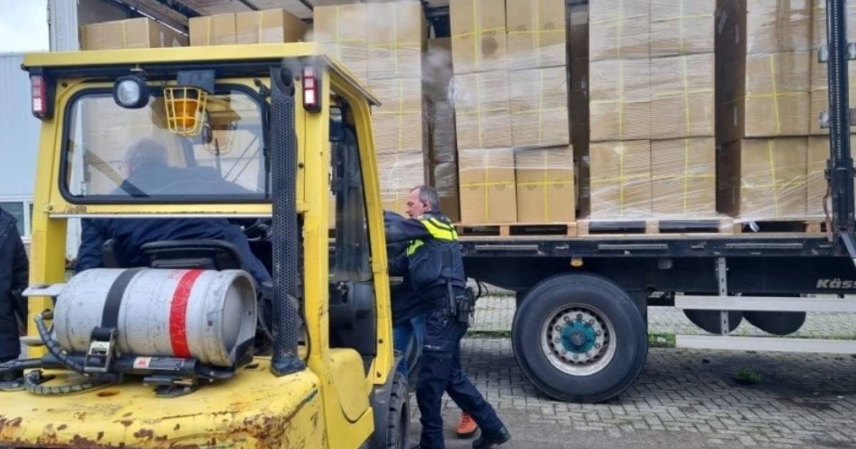 Un quart de million d’euros d’objets volés retrouvés dans une entreprise de transport à Roosendaal |  112 & criminalité
