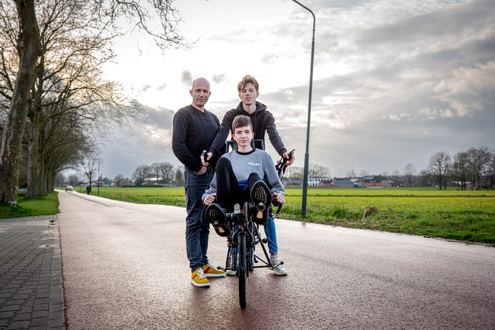 Finn (15) heeft een progressieve energiestofwisselingsziekte en zamelt geld in. In Waalre wordt op 2 april een Tour4Mito georganiseerd.